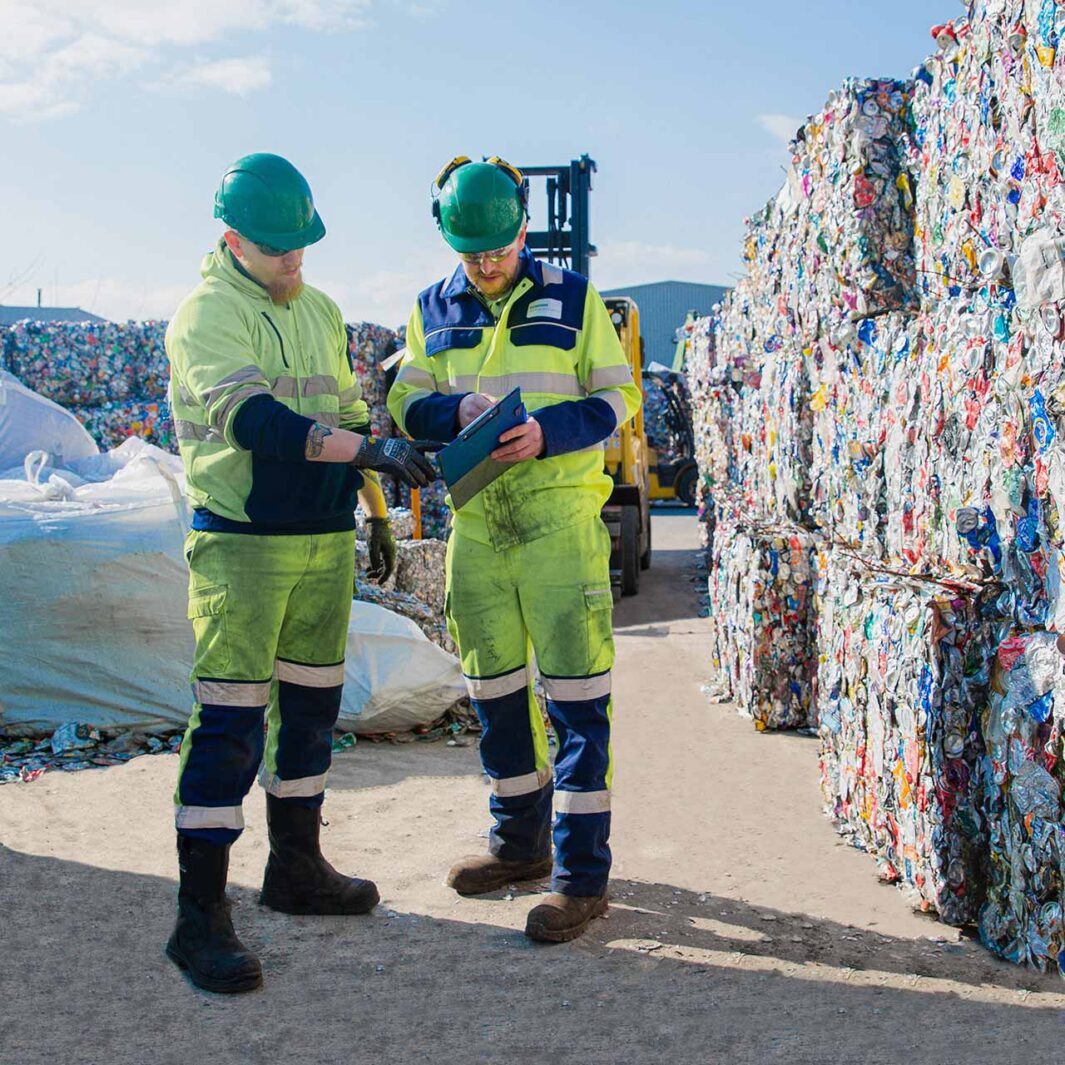 Recycling aluminium beverage cans