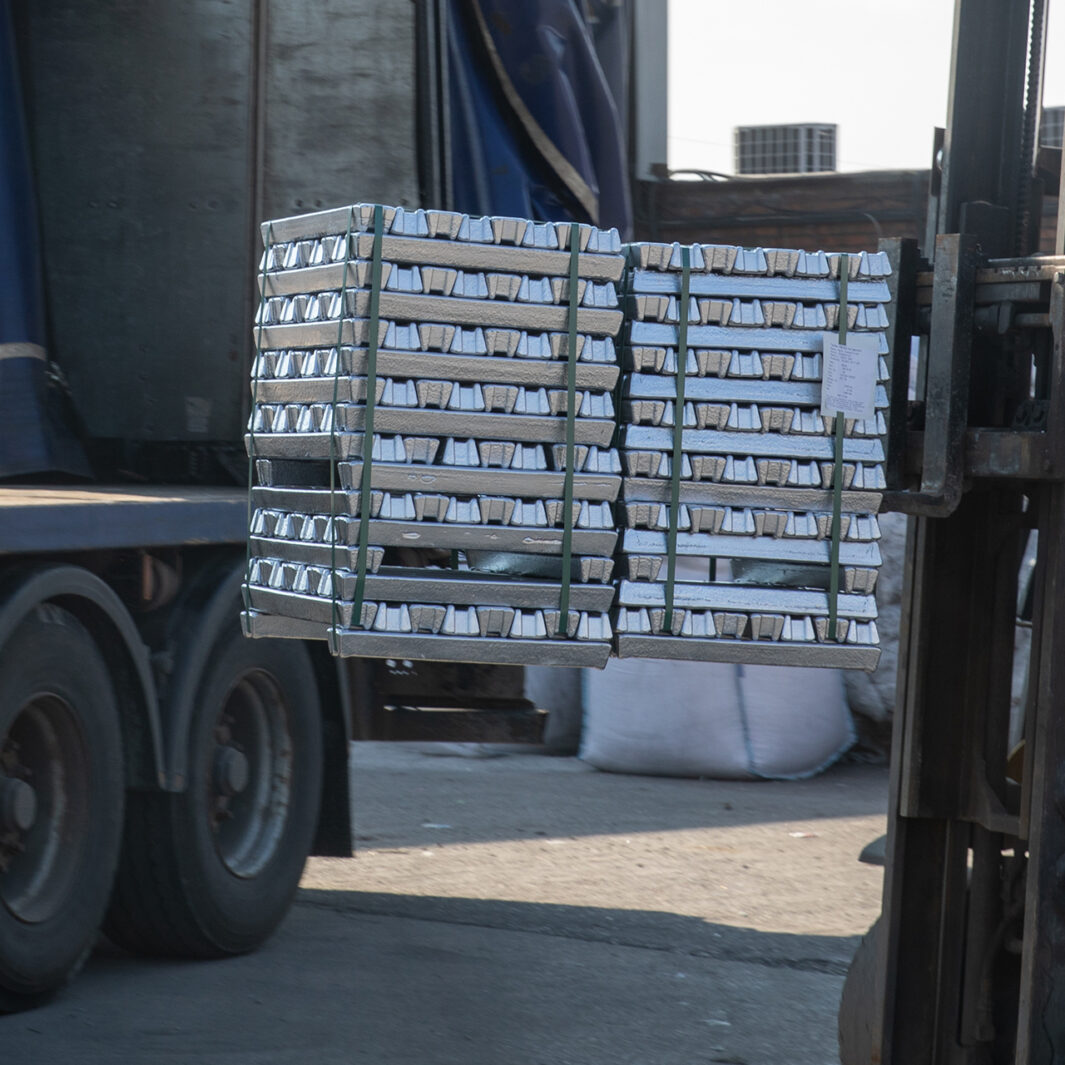 Casting alloys